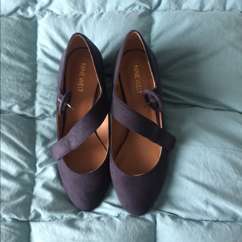 Nine West Navy Blue Wedge Heels Size 8